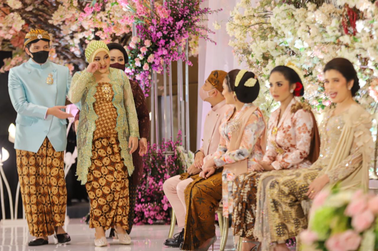 Potret Bahagia Atta...