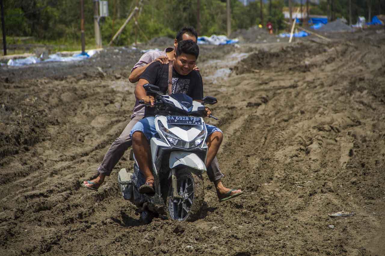 Jalan Nasional Trans...
