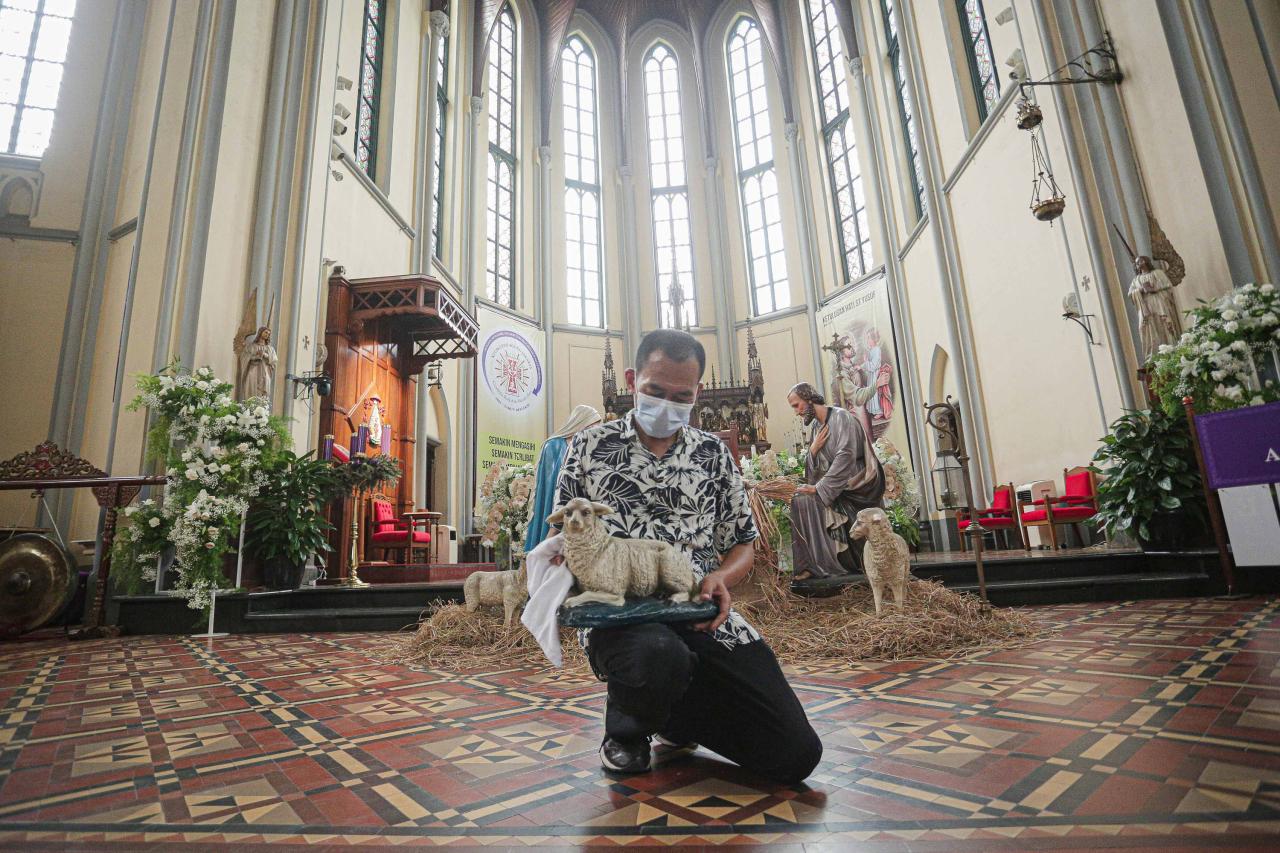 Persiapan Gereja Katedral...