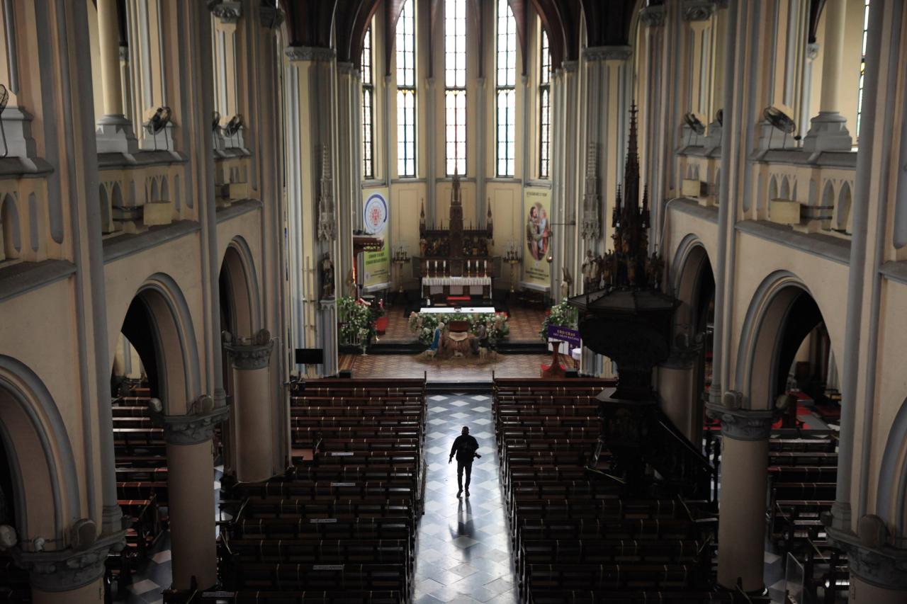 Persiapan Gereja Katedral...