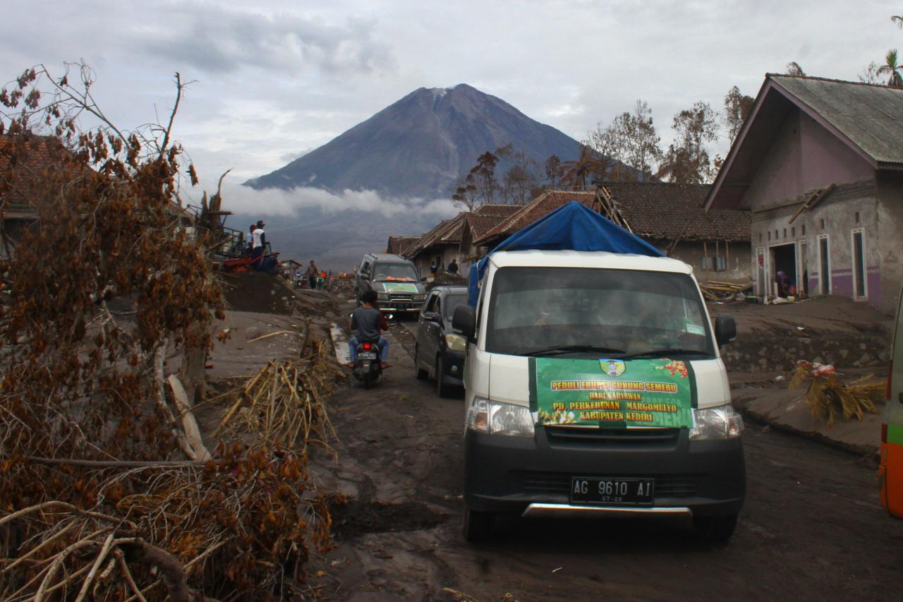 Peringatan Bahaya Erupsi...