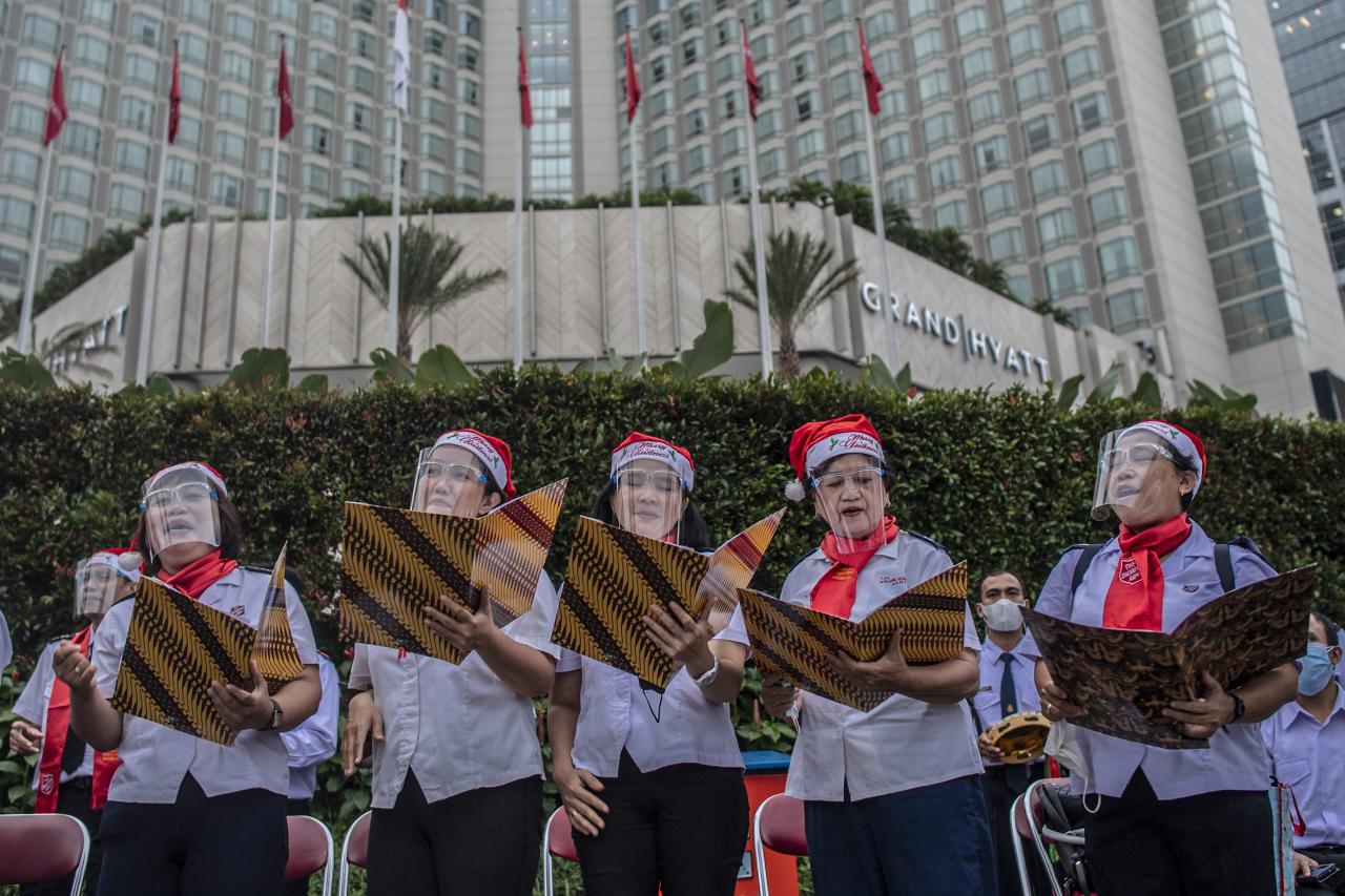Christmas Carol Hangatkan...