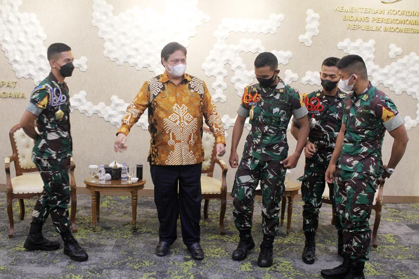 Menko Airlangga Hartarto...