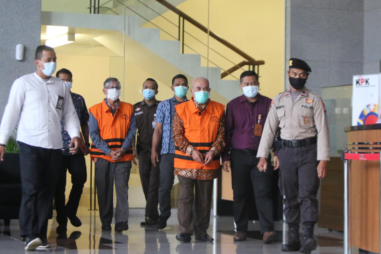 KPK Tahan Eks Walikota...