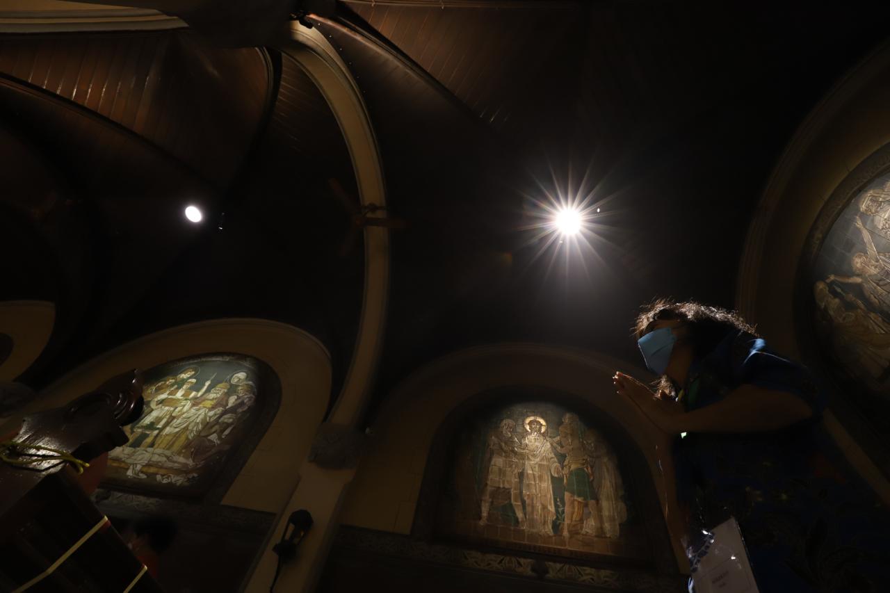 Misa Natal di Gereja...