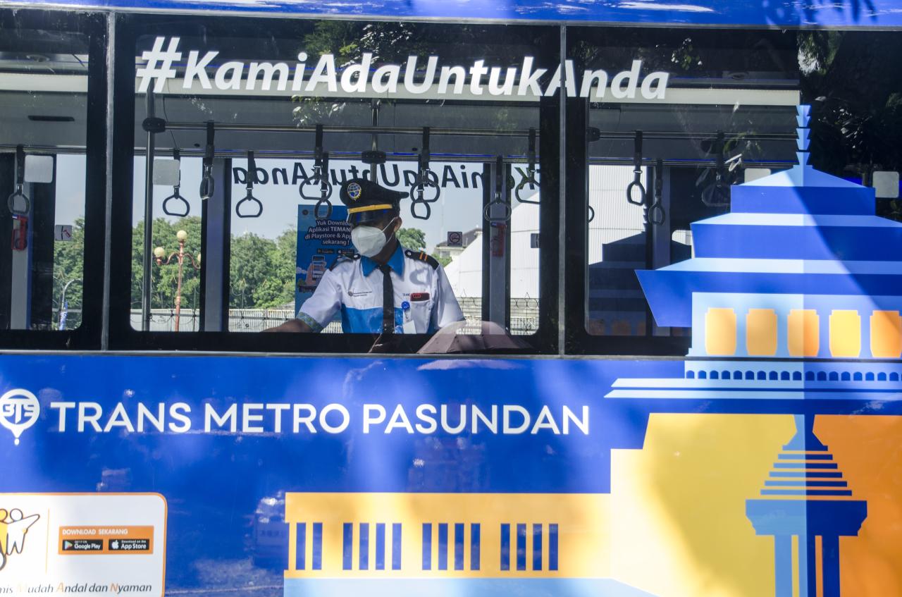 Teman Bus Trans Metro...