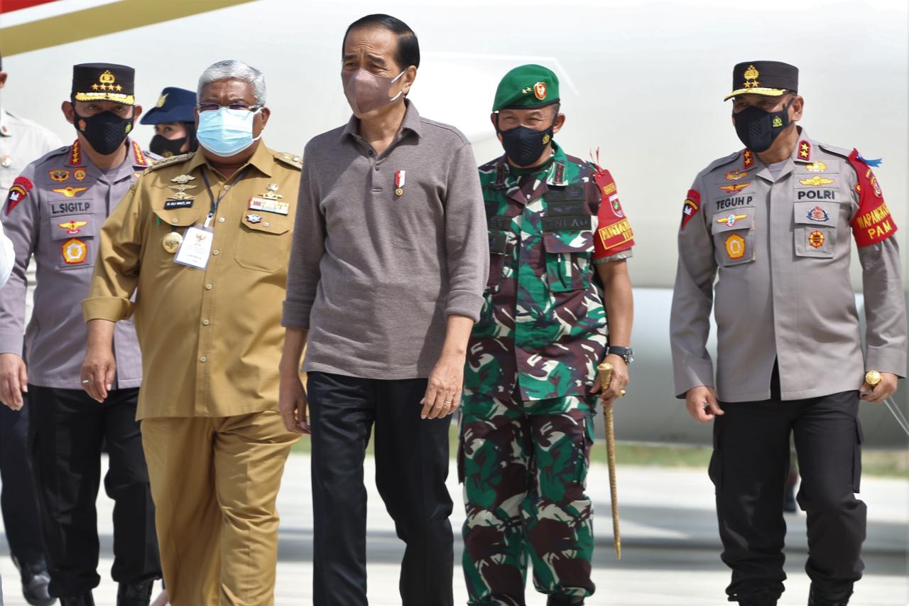 Tiba di Kendari, Jokowi...
