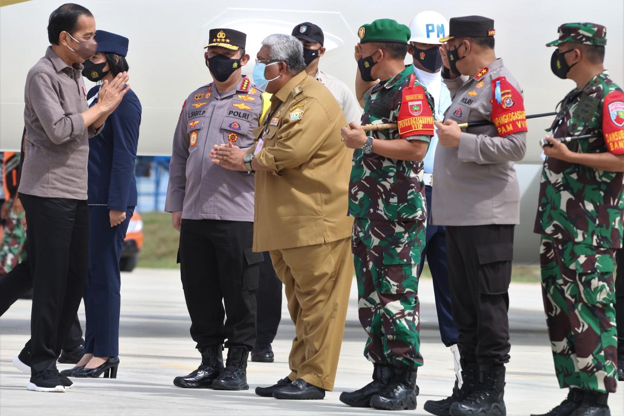 Tiba di Kendari, Jokowi...
