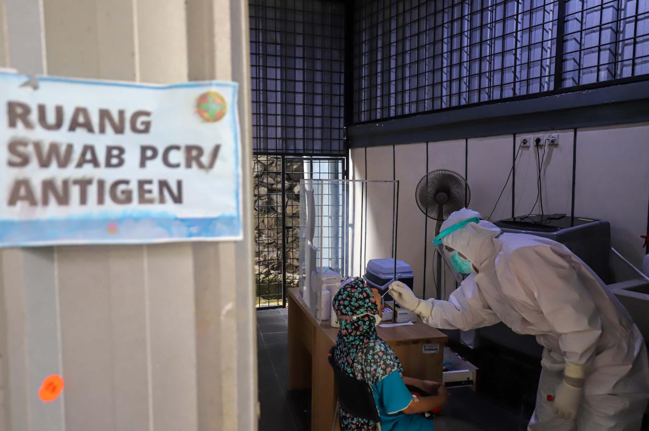 Layanan Swab Test Gratis...
