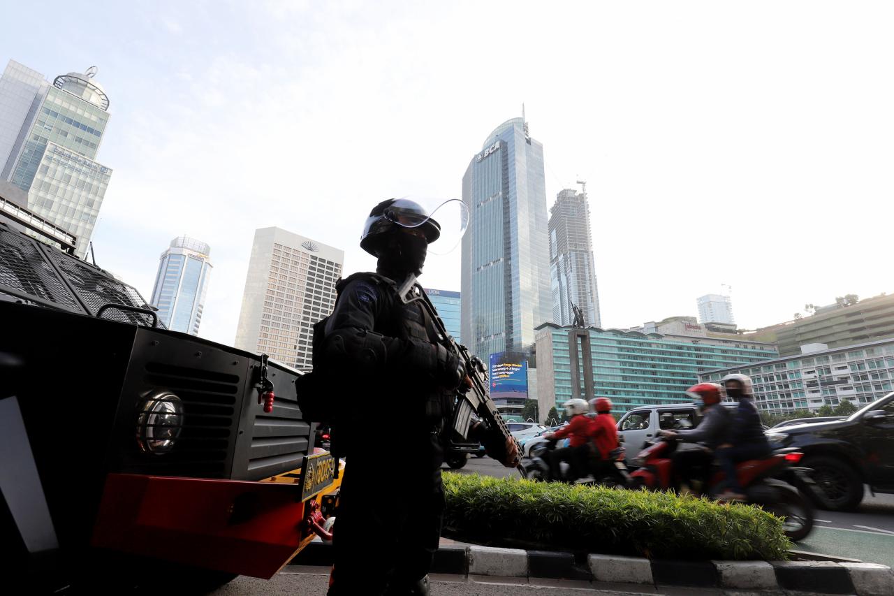 Penjagaan Jelang Pergantian...
