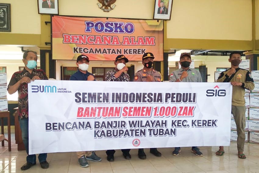 SIG Serahkan Bantuan...