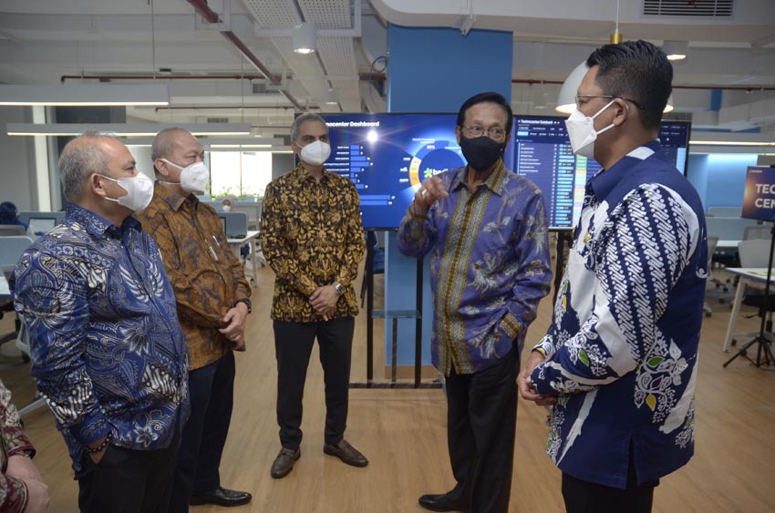 Sri Sultan Hamengku...