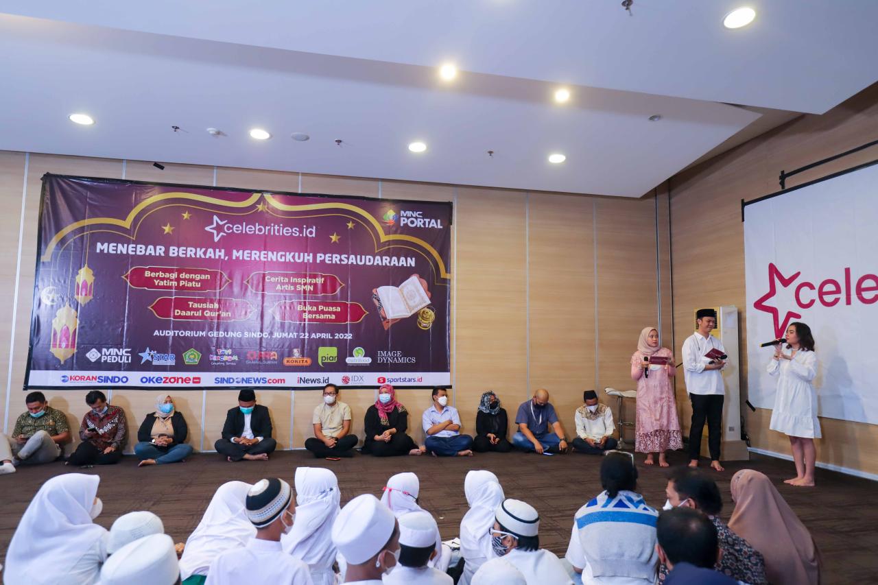 Berbagi Berkah Ramadhan,...