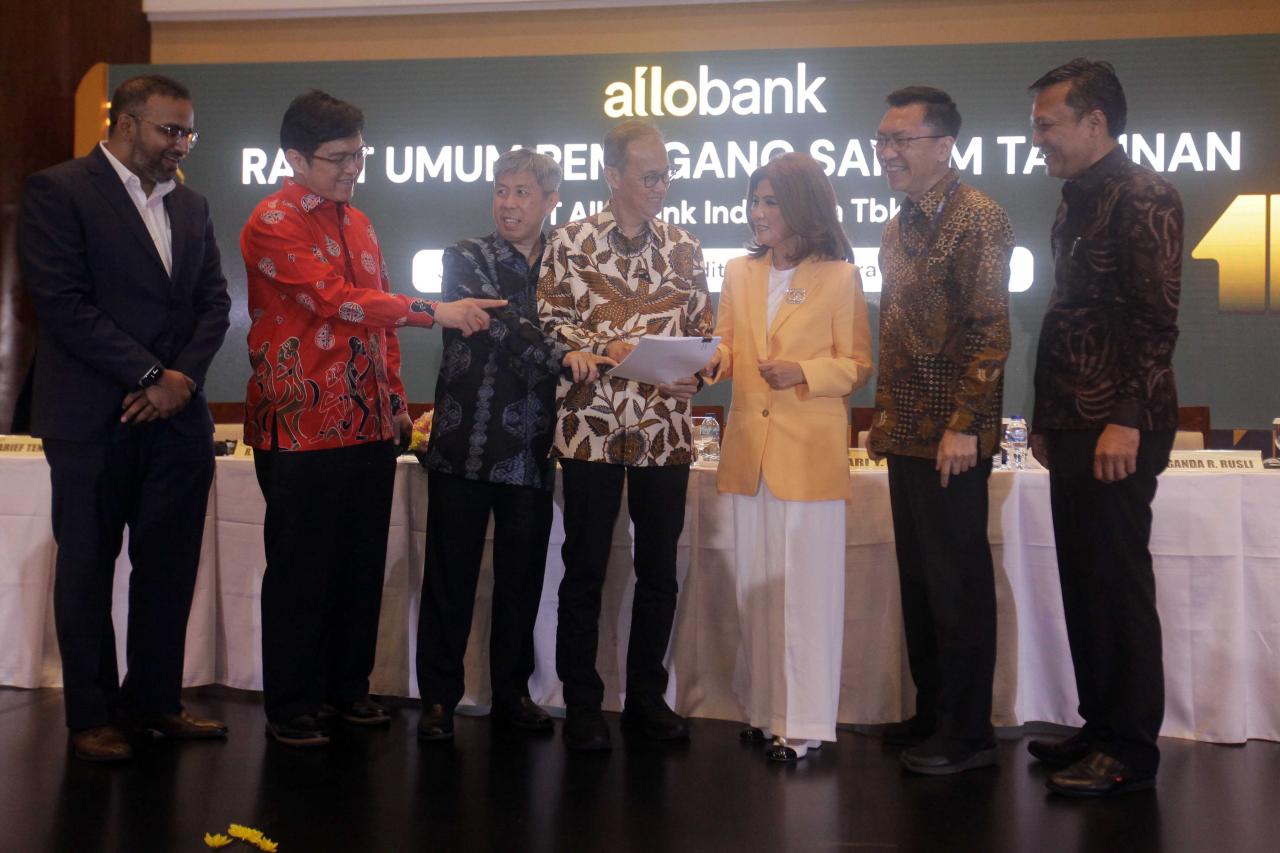 Gelar RUPST, Allo Bank...