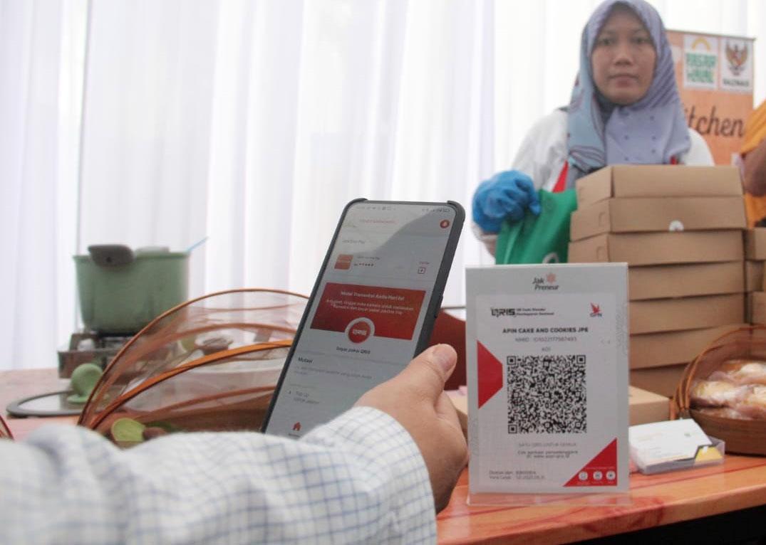 Pengunjung Nikmati Kemudahan...