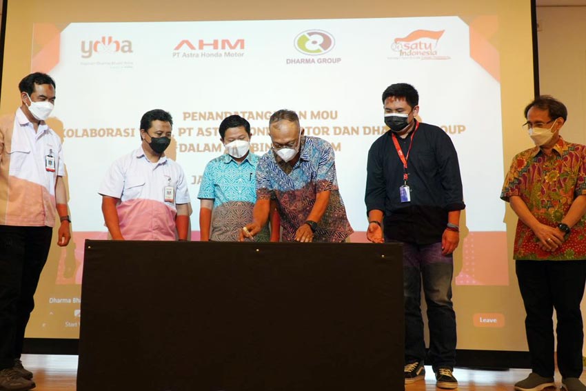 Kolaborasi dengan Astra...