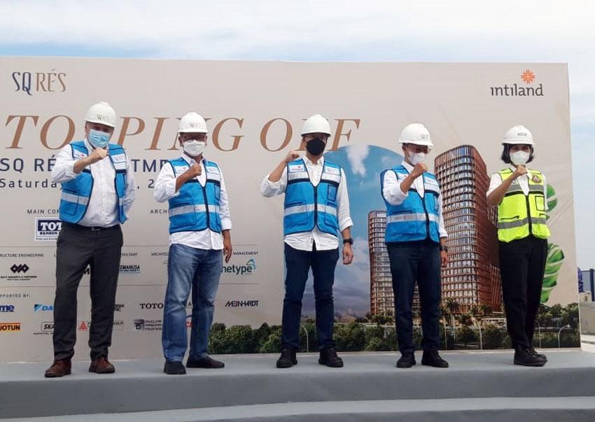Intiland Gelar Topping...
