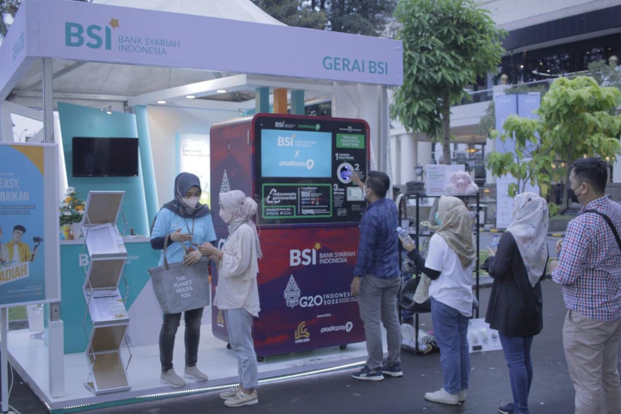 BSI Kampanyekan Gerakan...
