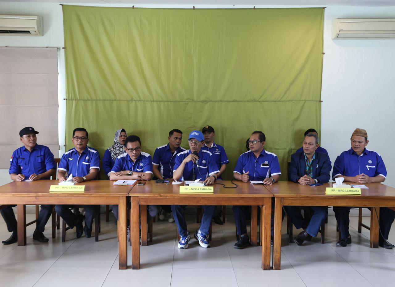 Serikat Pekerja Tolak...