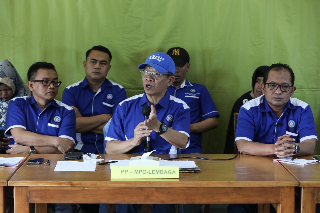 Serikat Pekerja Tolak...