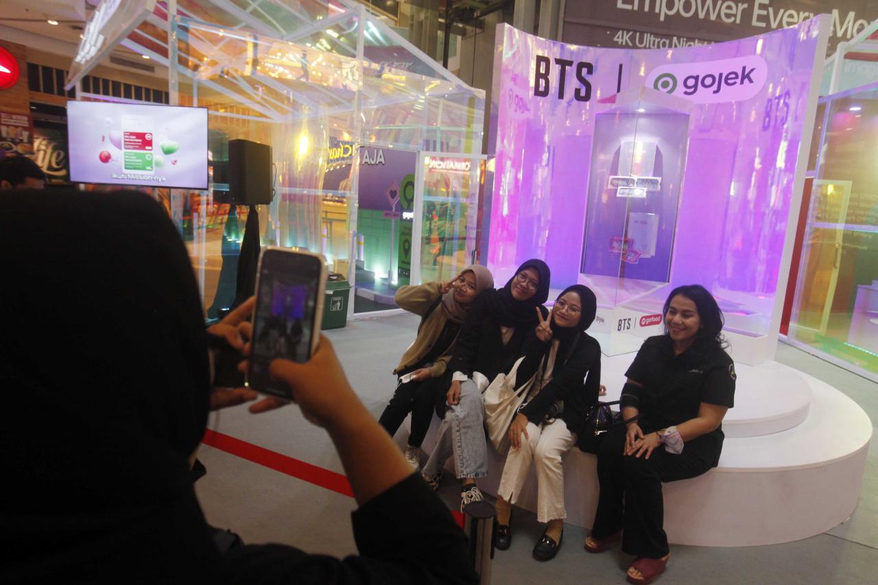 Annyeong ARMY! Gojek...