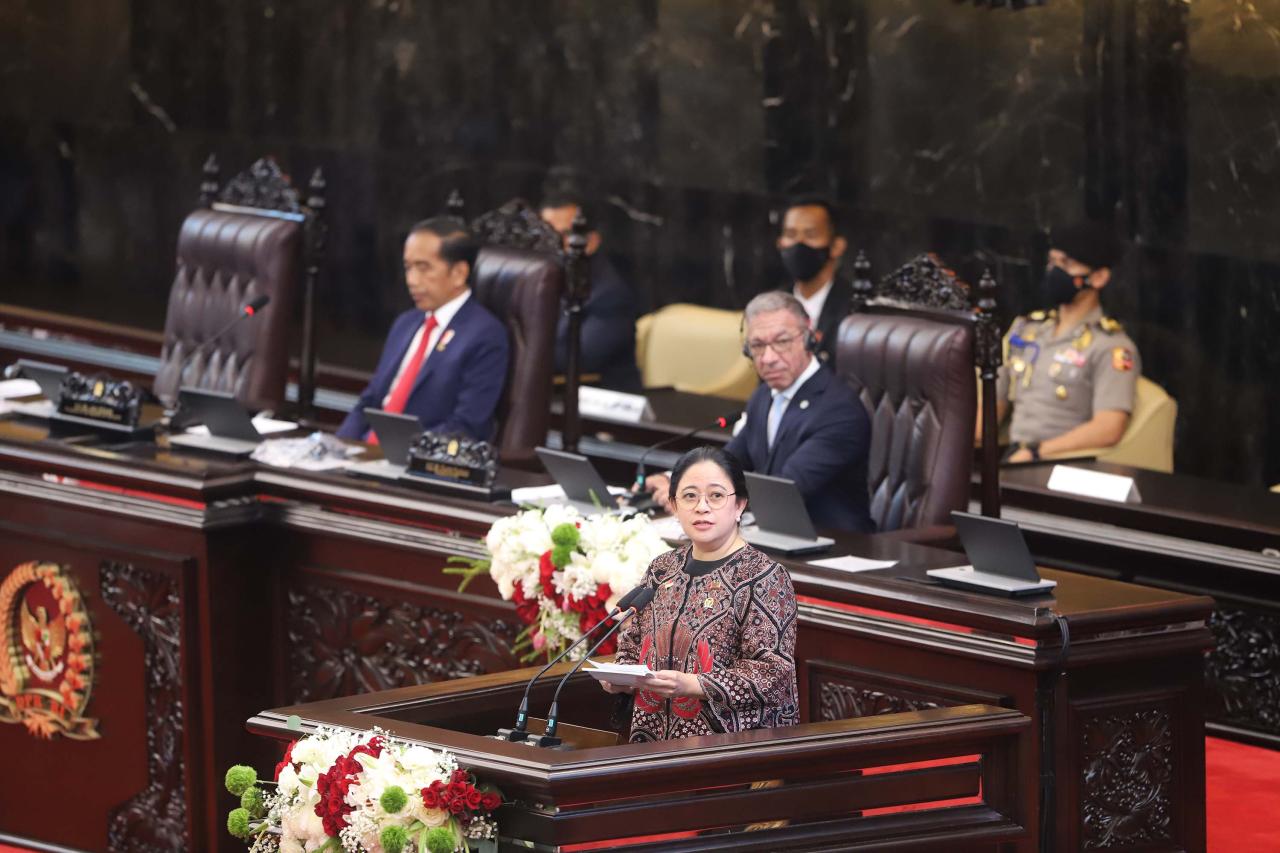 Presiden Jokowi Buka...