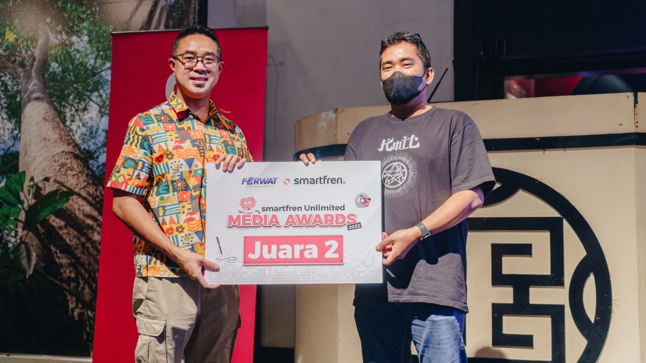 Smartfren Beri Penghargaan...