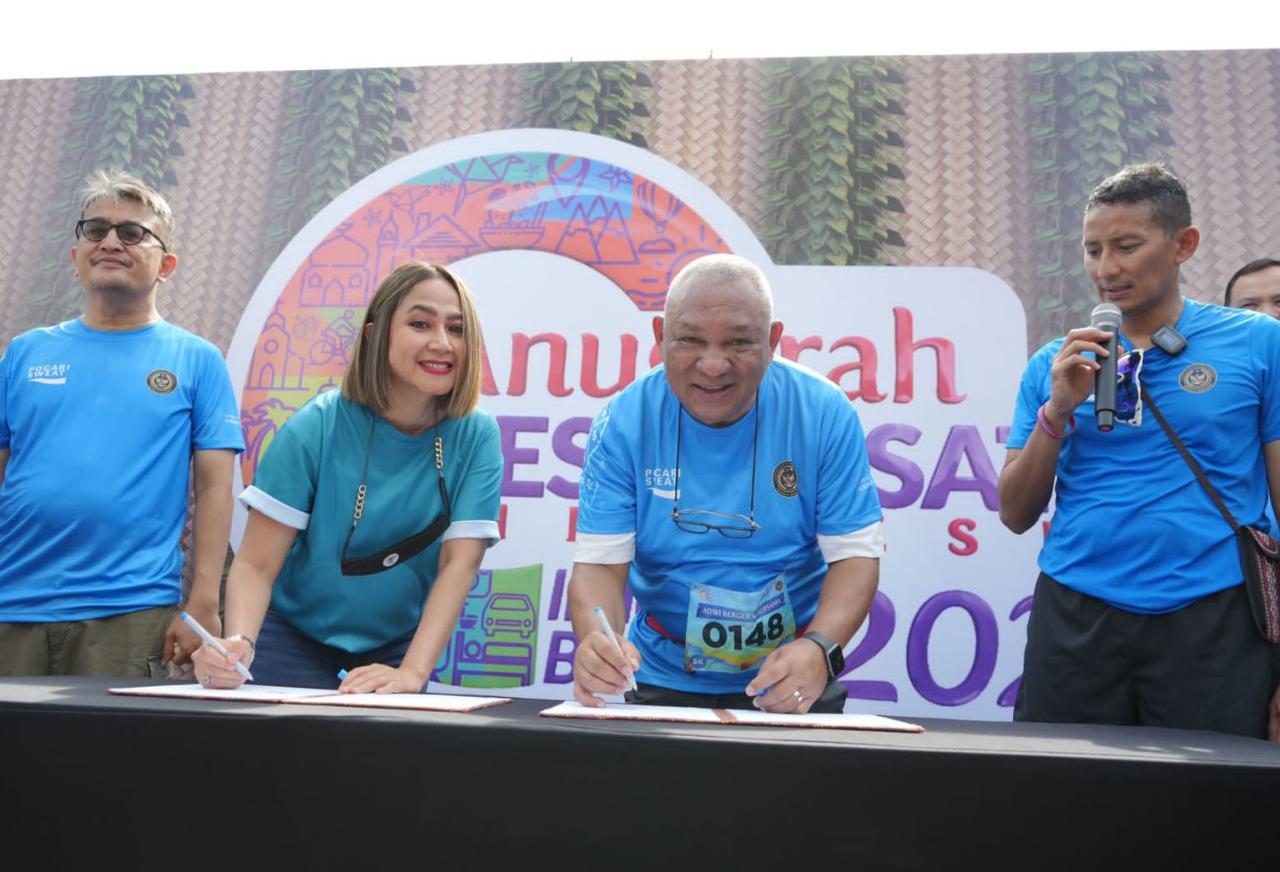 Komitmen BCA Perkuat...