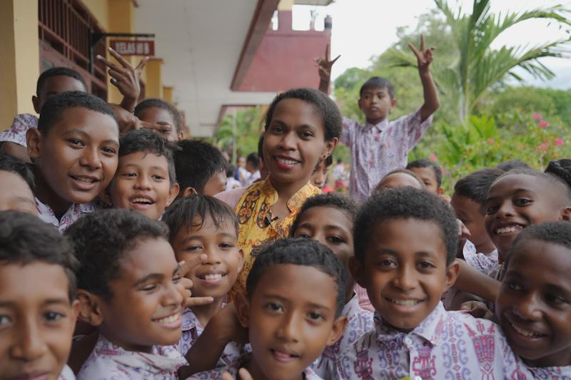 BCA Tingkatkan Mutu...