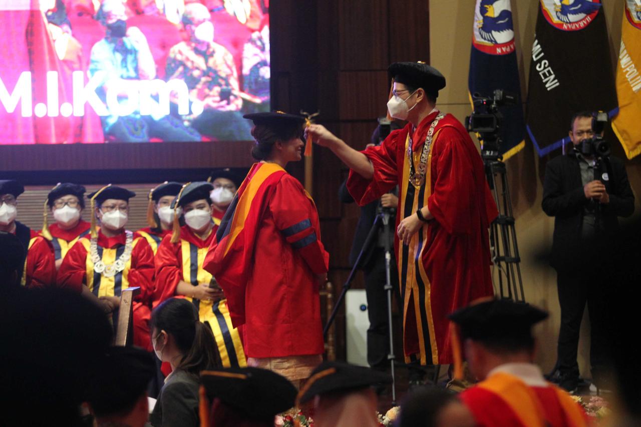 Wisuda Tatap Muka Universitas...