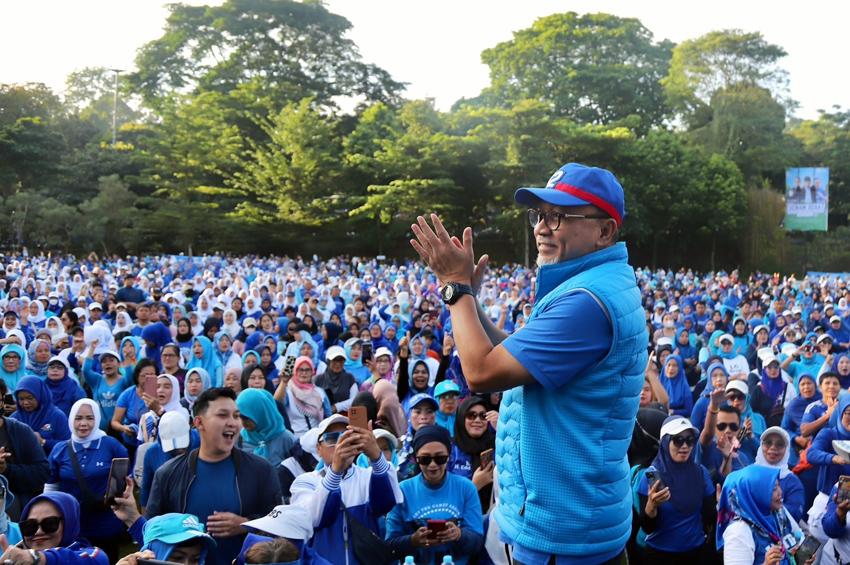 Hadiri Senam Sehat,...