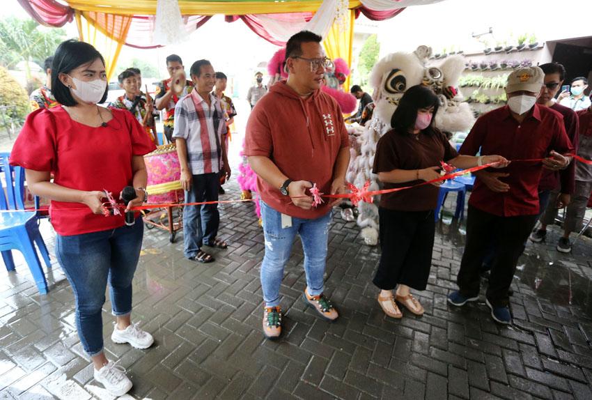 Rayakan Imlek, Barongsai...