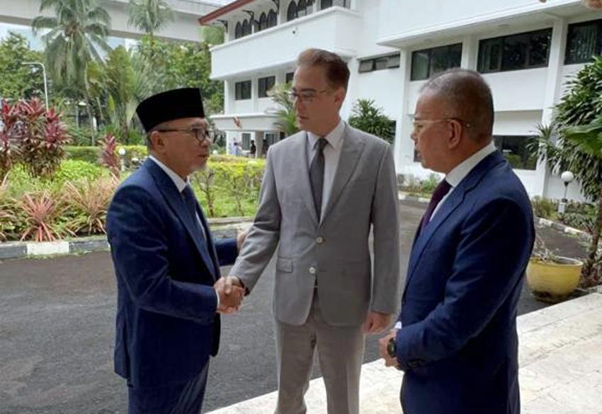 Sambangi Kedubes Turki...