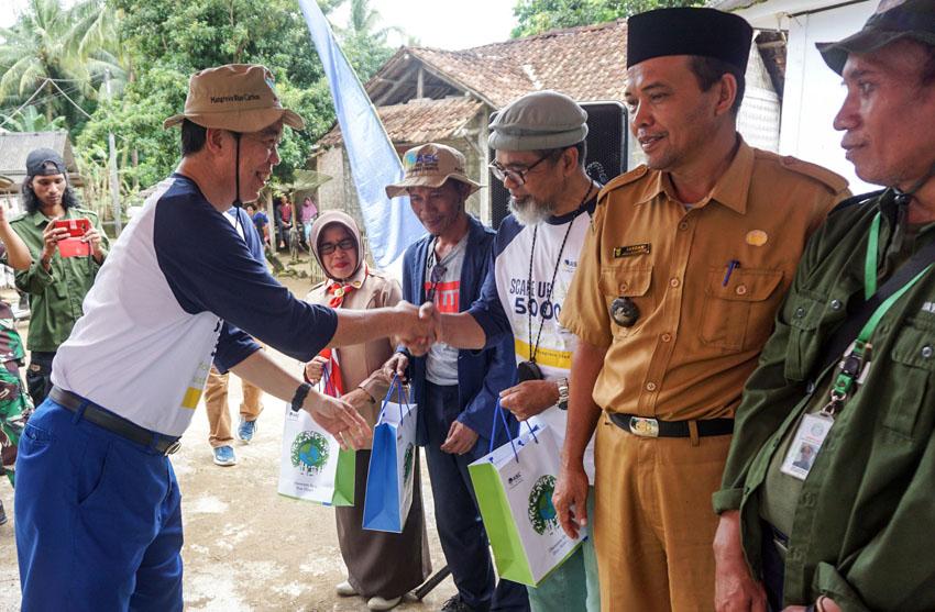 Peringati Hari Lahan...