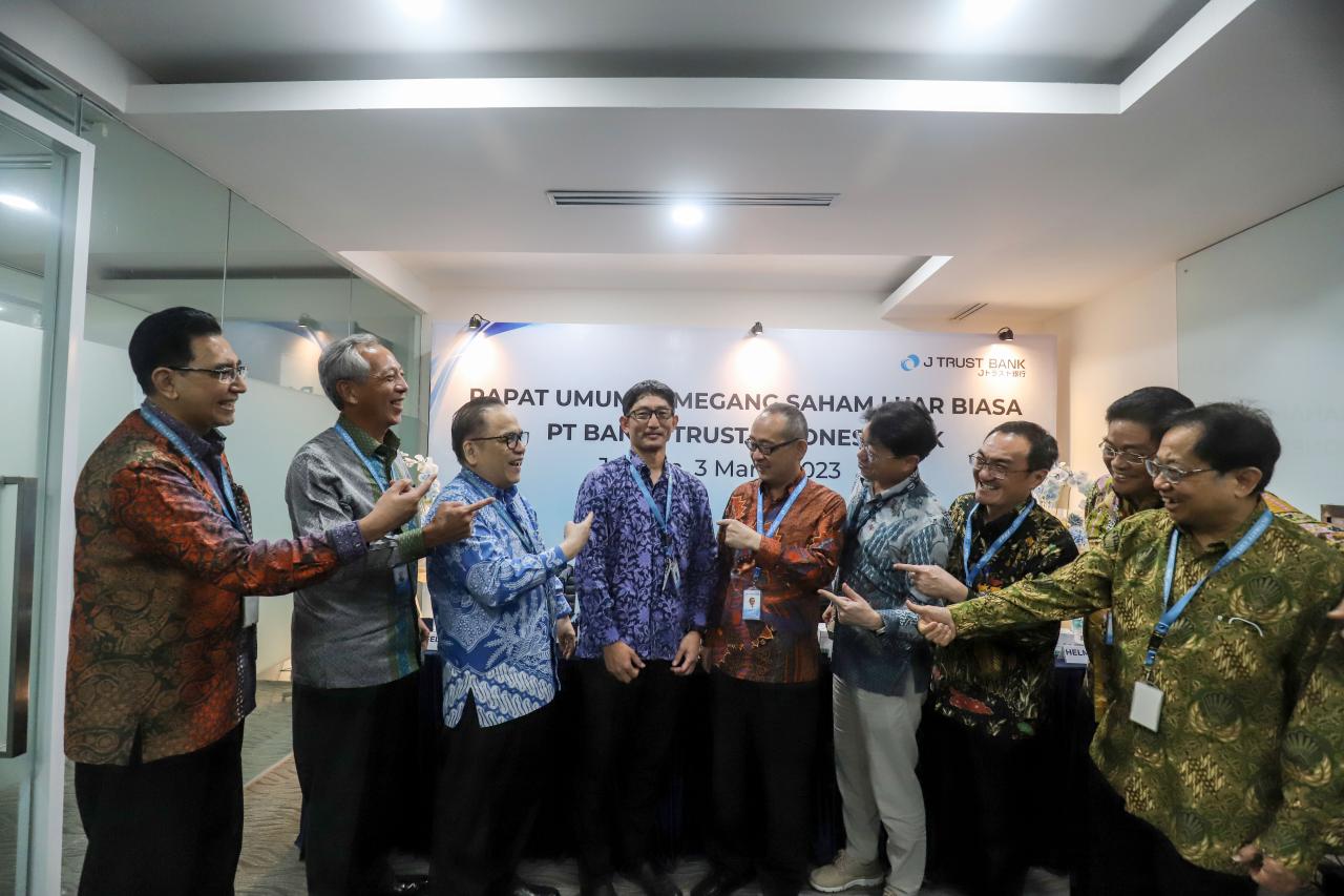 RUPS LB J Trust Bank...