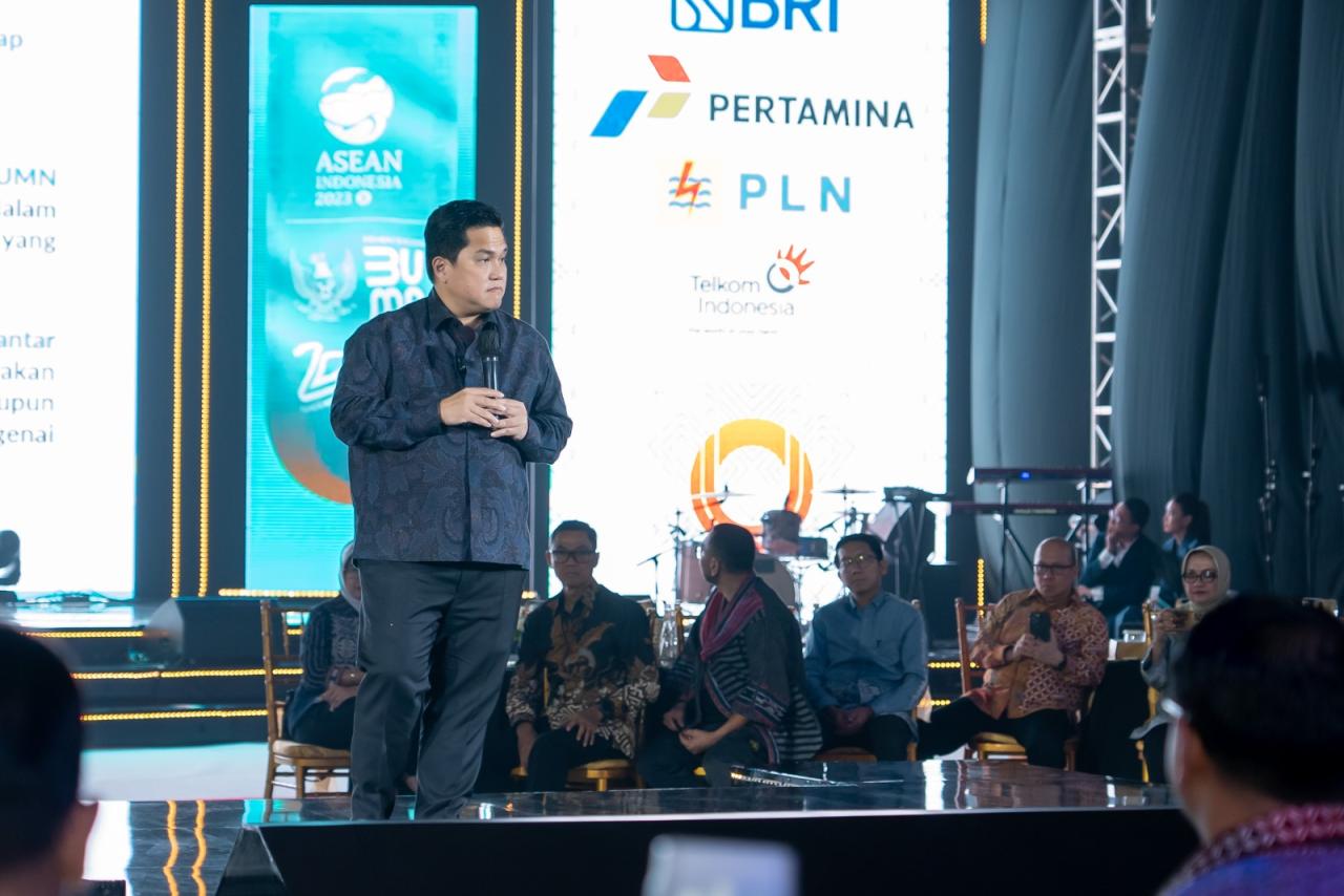 Erick Thohir Hadiri...