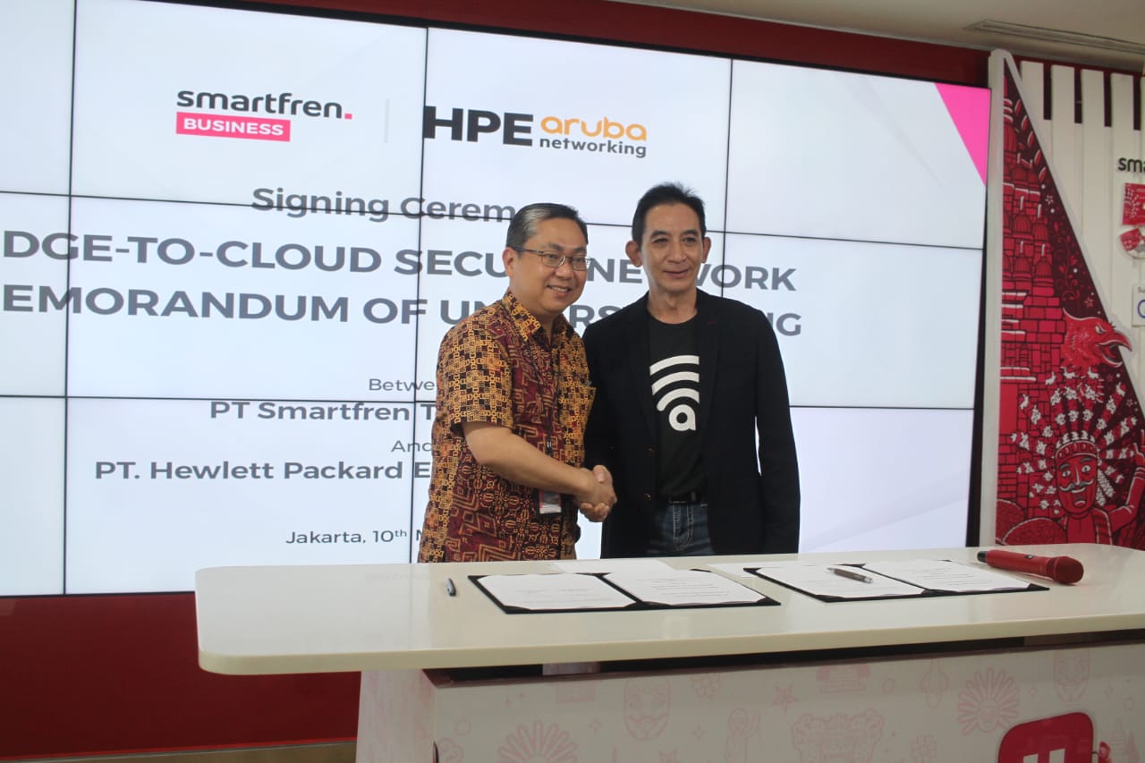 Kolaborasi Smartfren...