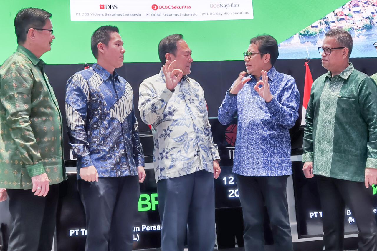Pencatatan Saham Perdana...