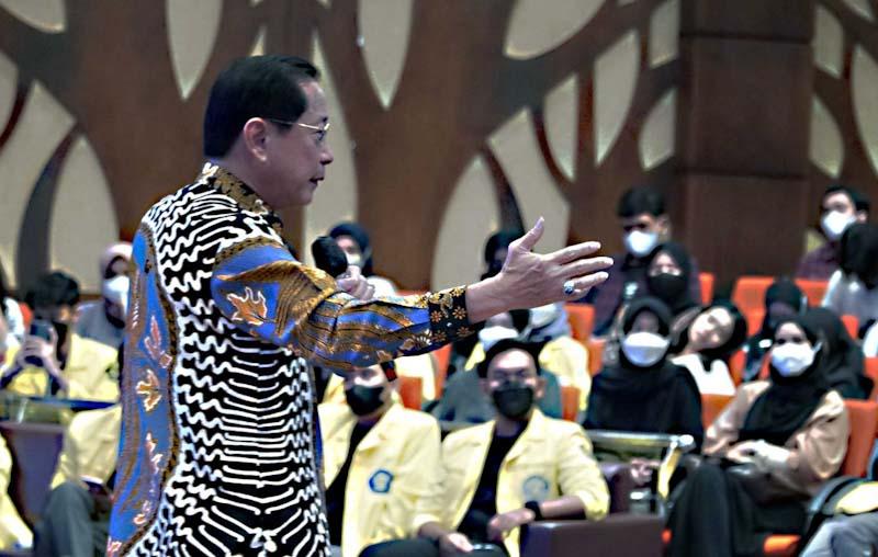 Kuliah Umum BCA Berbagi...