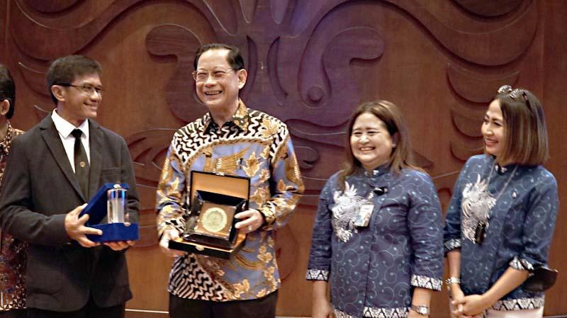 Kuliah Umum BCA Berbagi...