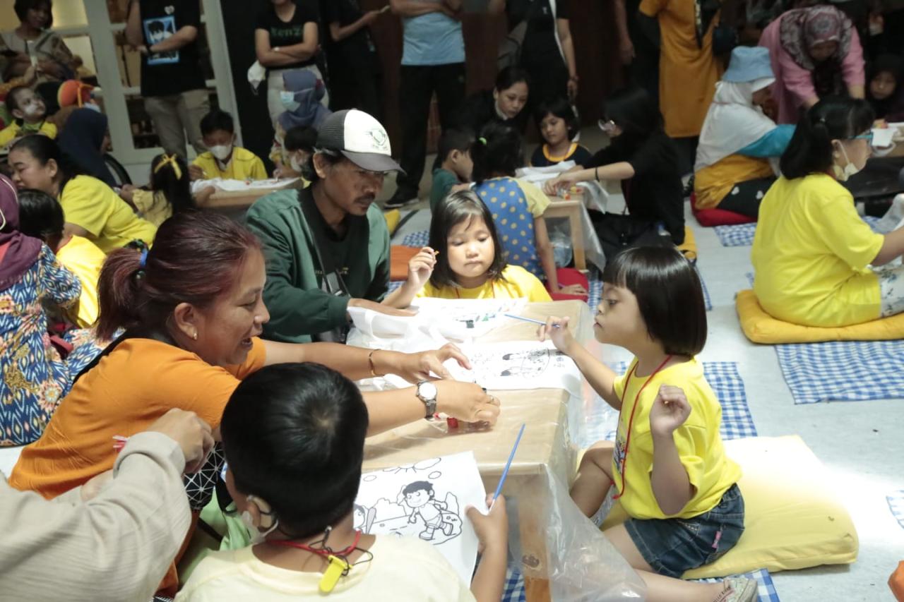 Penuhi Kebutuhan Anak,...