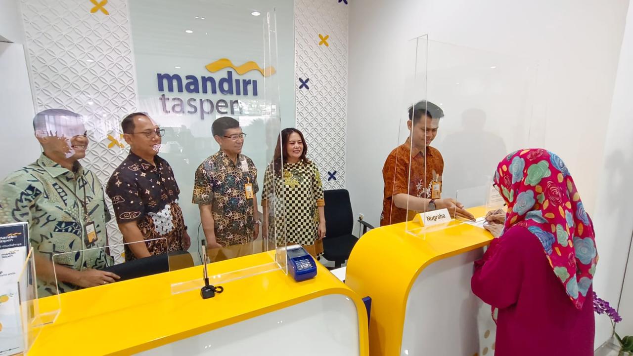 Pemindahan Kantor Bank...