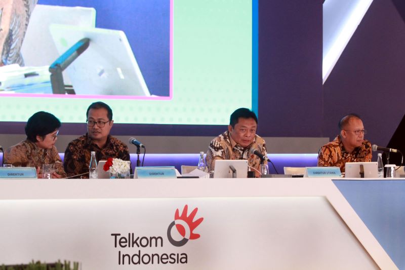 Telkom Bagikan Dividen...
