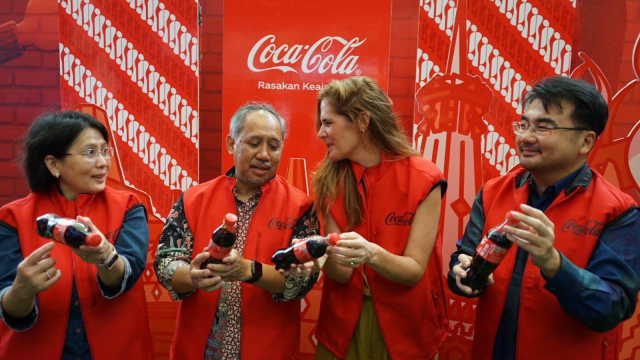 Coca-Cola Luncurkan...