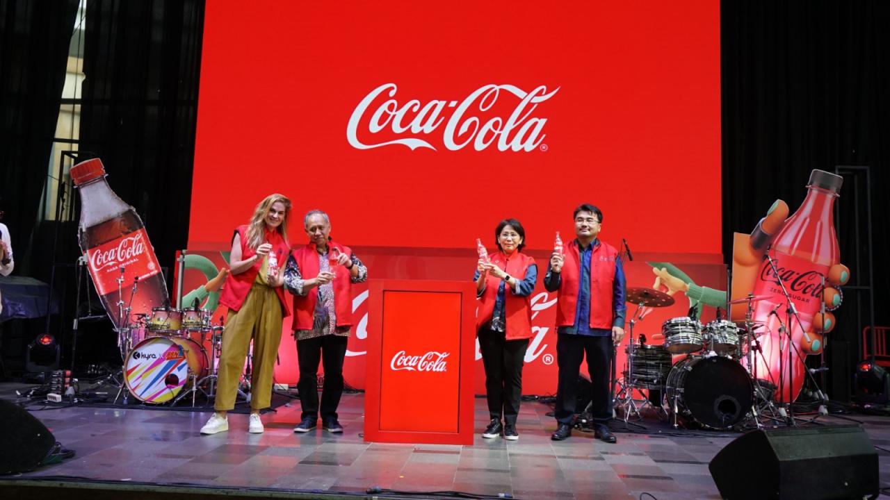 Coca-Cola Luncurkan...