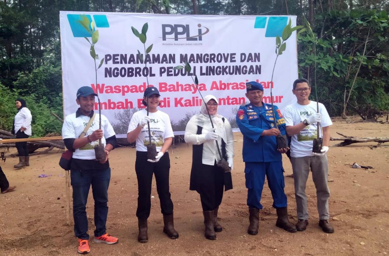 Mangrove Jadi Strategi...