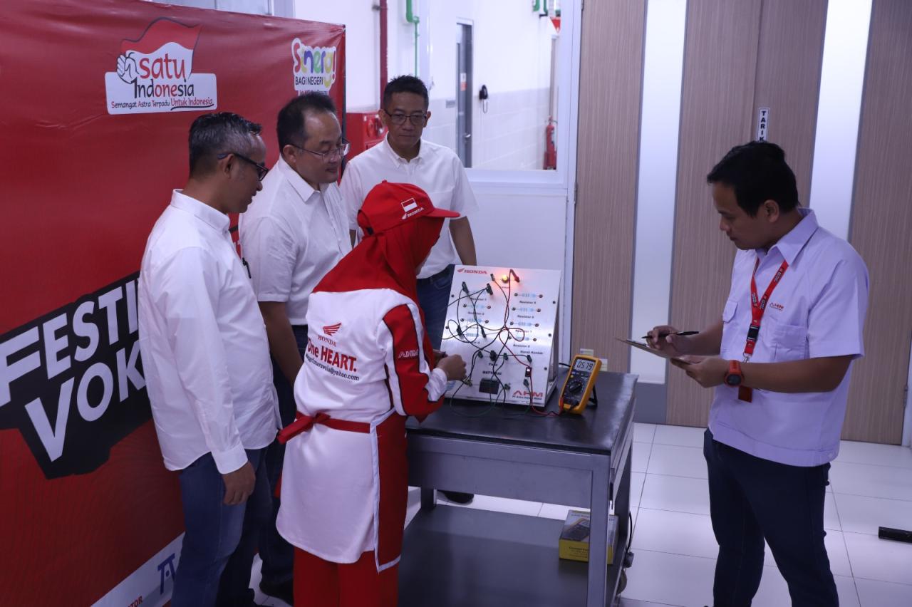 AHM Umumkan Siswa, Guru,...