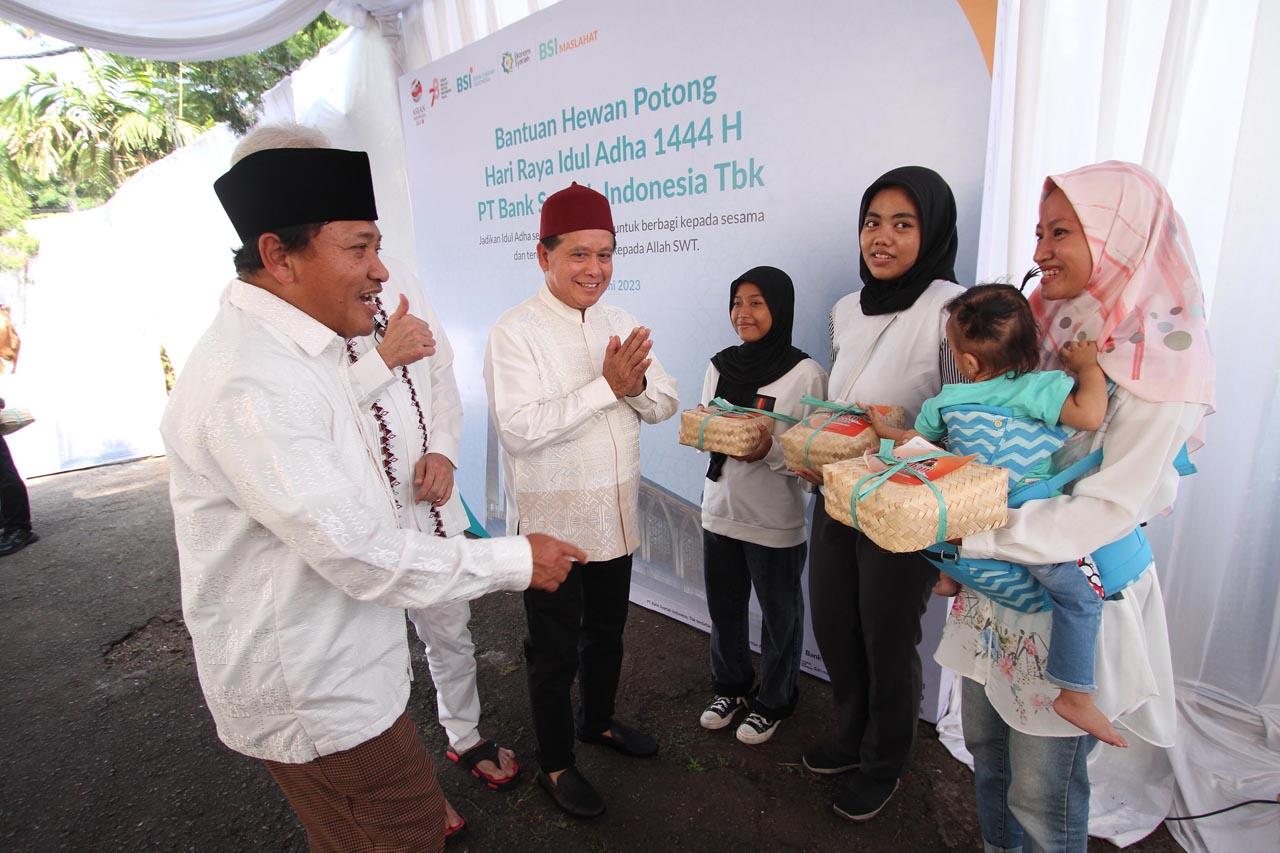 BSI Salurkan 7.112 Hewan...