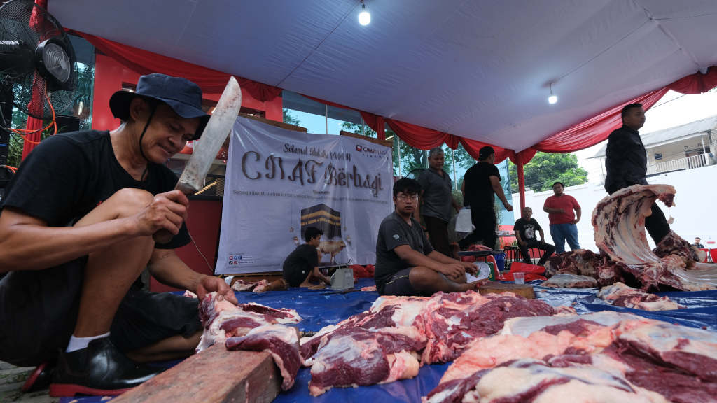 Pembagian 1,6 Ton Paket...