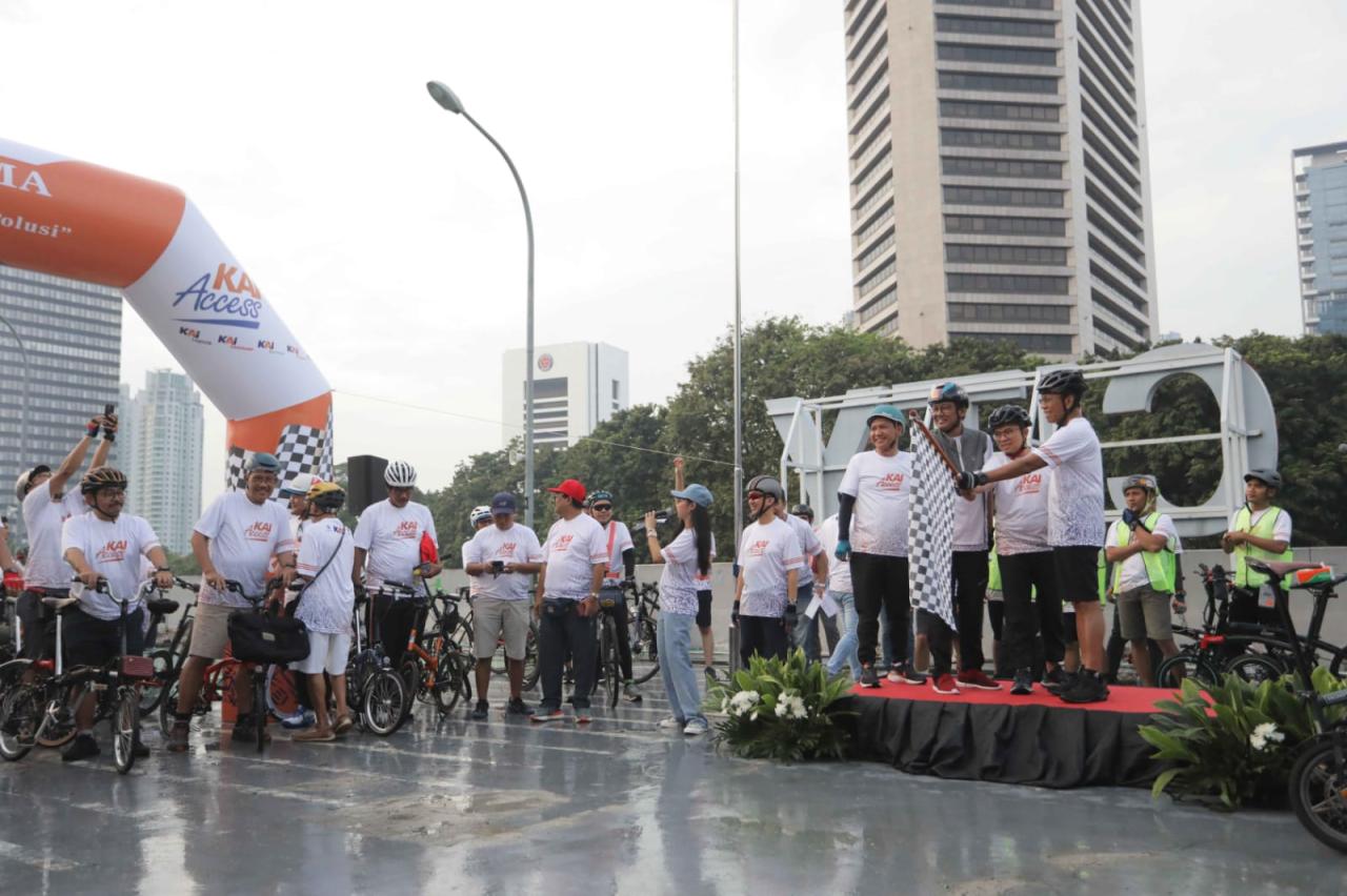KAI dan TransJakarta...